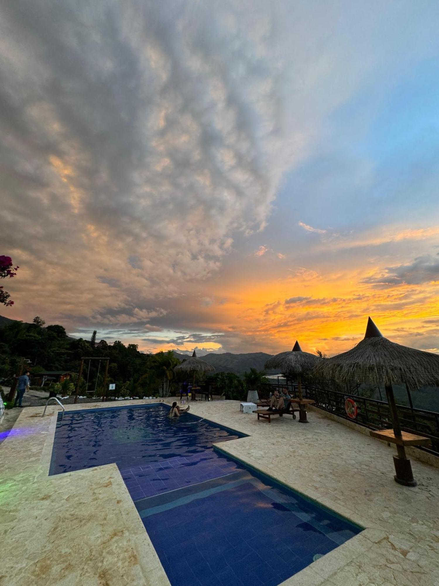 Entre Verdes Hotel & Glamping Ebejico Exterior photo